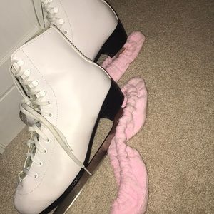 Women's Ice Skates